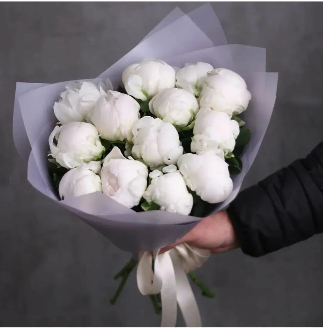 7 Белых Пионов